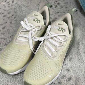 Nike Air 270 Sneakers in Green and White